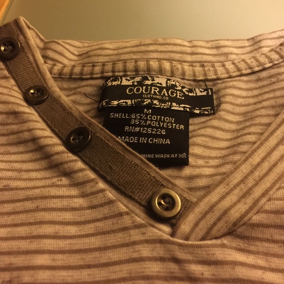 Mens V-neck T-shirt - Picture 3 of 3