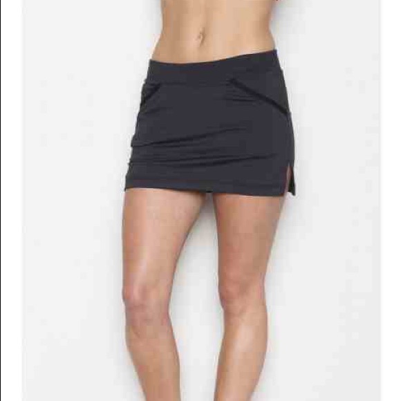 Soybu Mirasol Skort Black Bottoms MEDIUM NWT