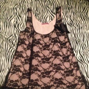 Overlay lace tank top