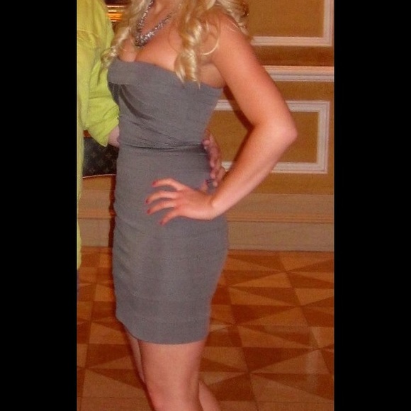 🎉SALE!!! 🎉BCBGMaxAzria Body- Con dress