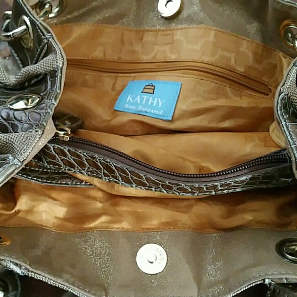 Beautiful Neutral Satchel - Picture 3 of 4