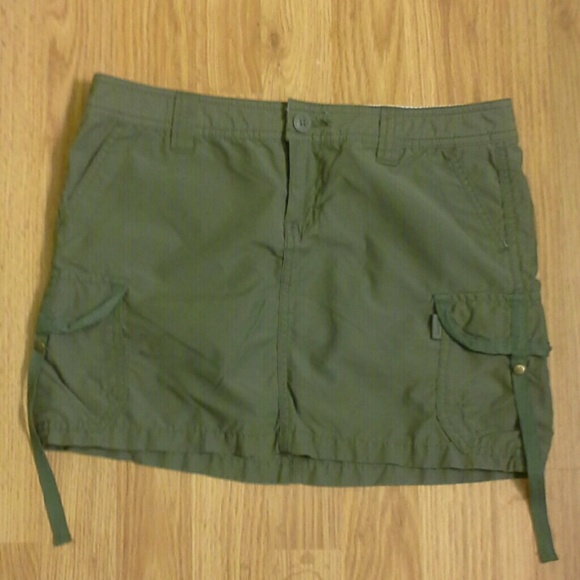 Tommy Jeans: Juniors Olive Green Cargo Skirt