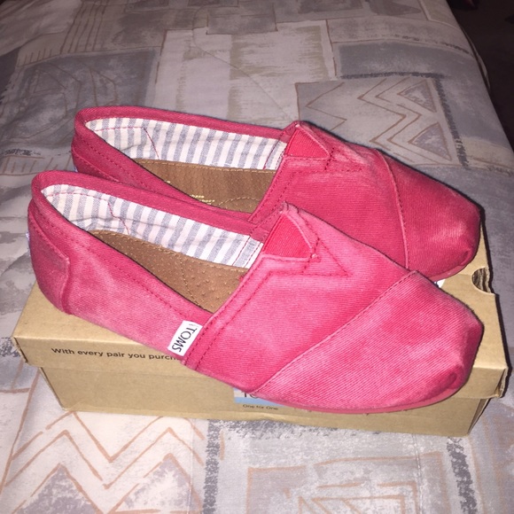 Toms Red Stone Wash Twill Shoe