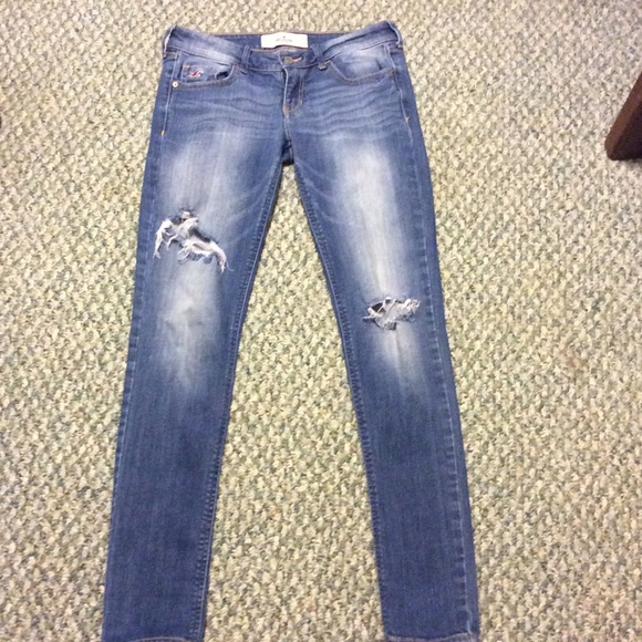 SOLD Hollister skinny jeans - Picture 1 of 4