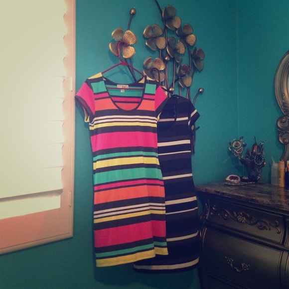 2 Lined knee length dresses. 1 multicolor, 1 b/w