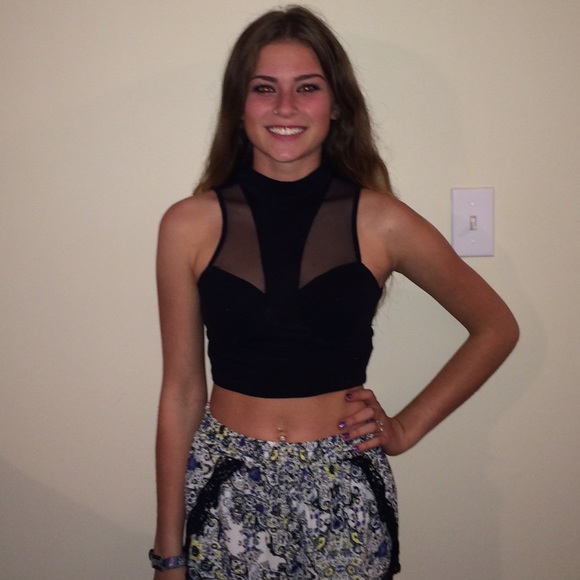 Black crop top