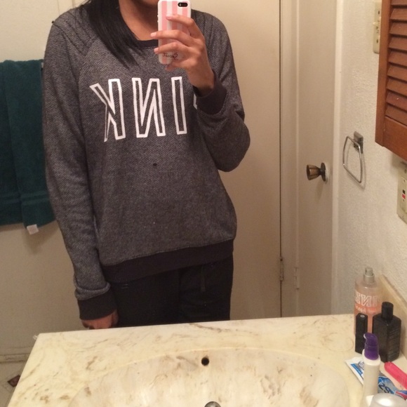 VS Pink Grey Knit Sweater 🚫 NO TRADES 🚫 - Picture 4 of 4