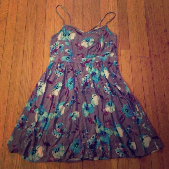 American Eagle flower dress