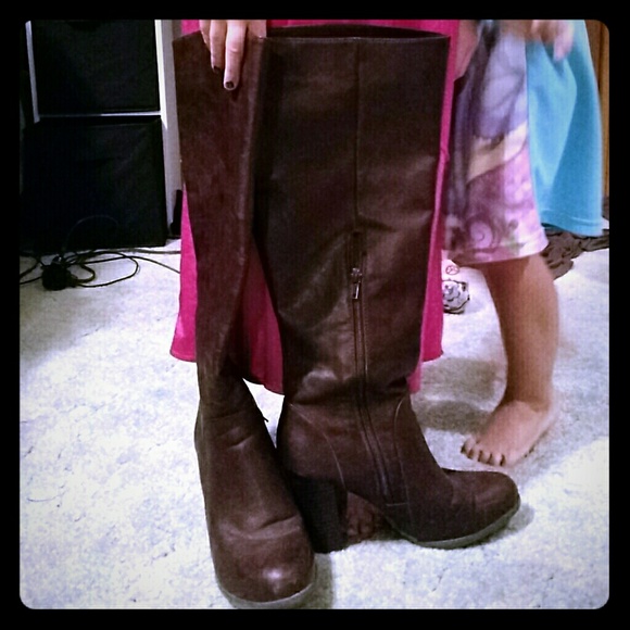 Brown Dexflex knee high boots
