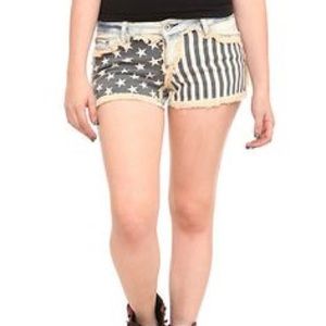 Lovesick size 0 Americana denim shorts