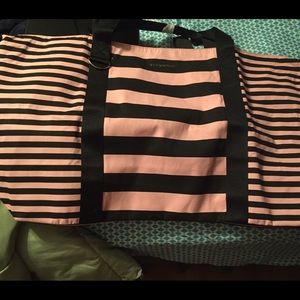 BNWOT VS GET AWAY BAG!