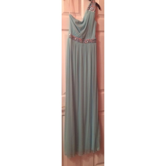 Tiffany blue one shoulder beaded gown perfect cond