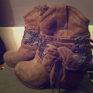 Not Rated fashion boots