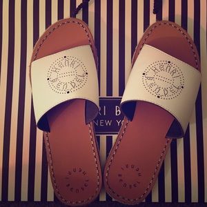Henri Bendel Slider Flip Flops Never used