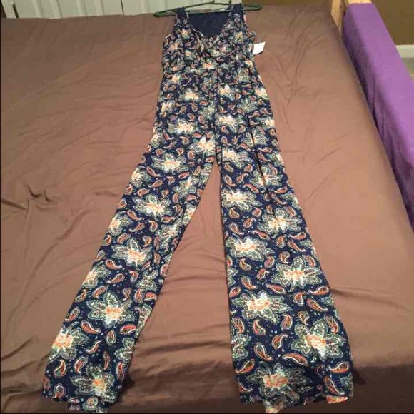 Jumper - Picture 2 of 2