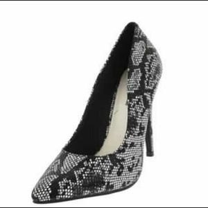 ??PREORDER. snake heels