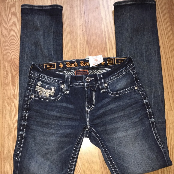 🎀SOLD🎀 Rock Revival jeans - Picture 2 of 4