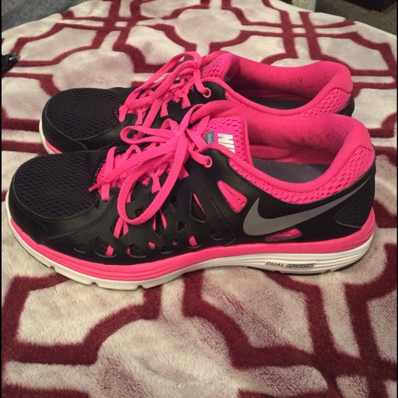 NIKE Dual Fusion Run 2 sneakers
