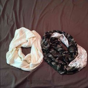 Scarfs