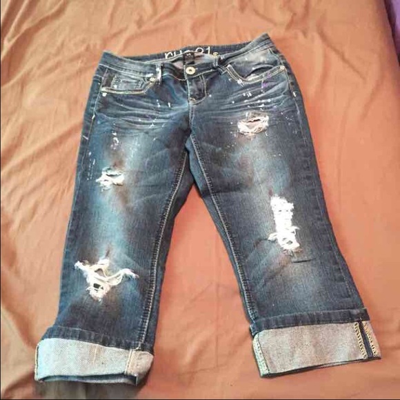 Capri pants