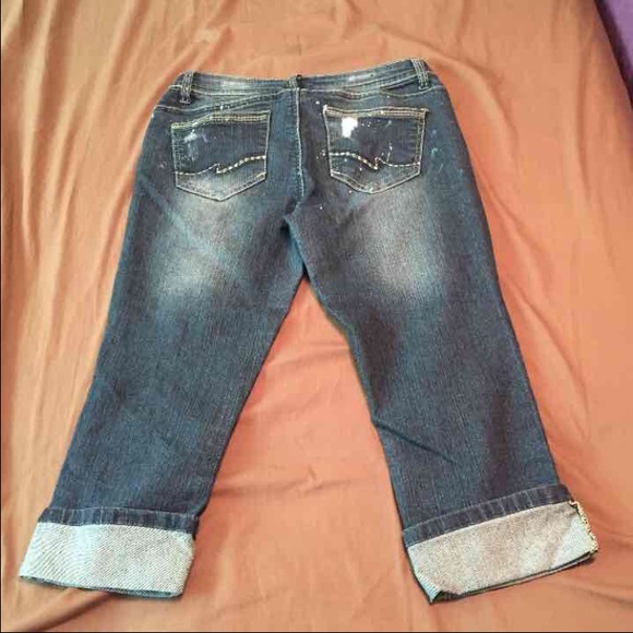 Capri pants - Picture 2 of 2