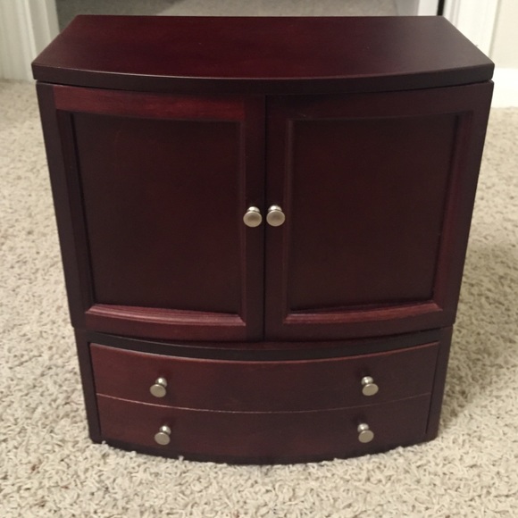 Gently used jewelry box