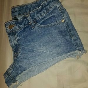 Low rise short shorts