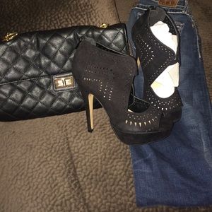 SALE! All black heels💄❤️👠