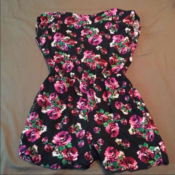 Romper - Picture 2 of 2