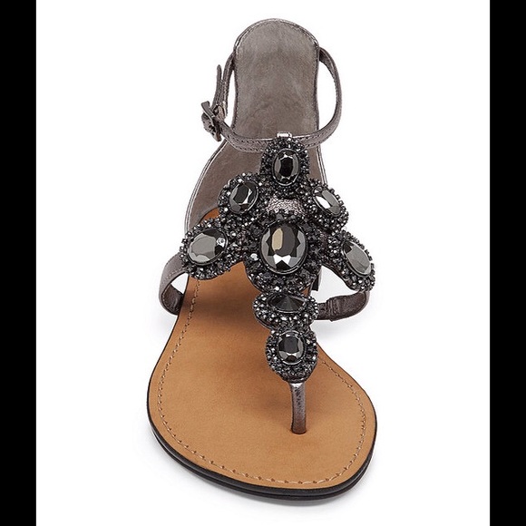 SOLD, Vince Camuto, - Picture 2 of 4