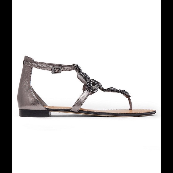 SOLD, Vince Camuto, - Picture 3 of 4