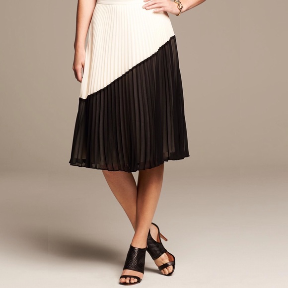 Banana Republic Color Block Skirt NWT size 6