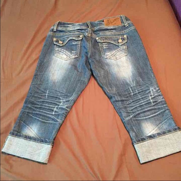 Capri pants - Picture 2 of 2