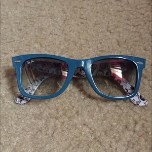 Ray- ban limited addition Wayfarer sunglasses