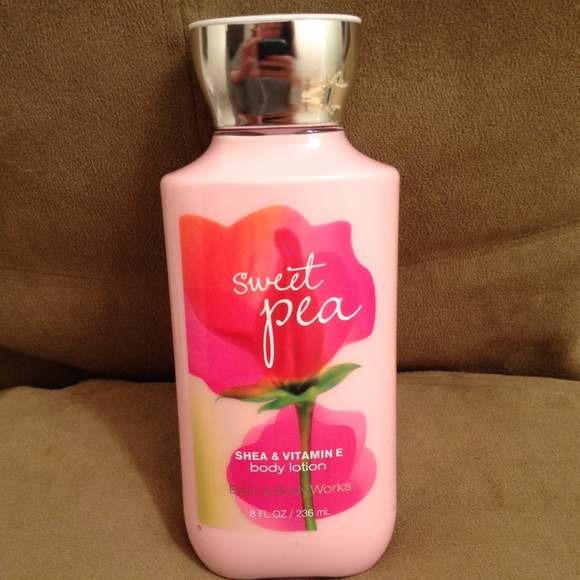 NWOT. Bath & Body Works Sweet Pea Body Lotion