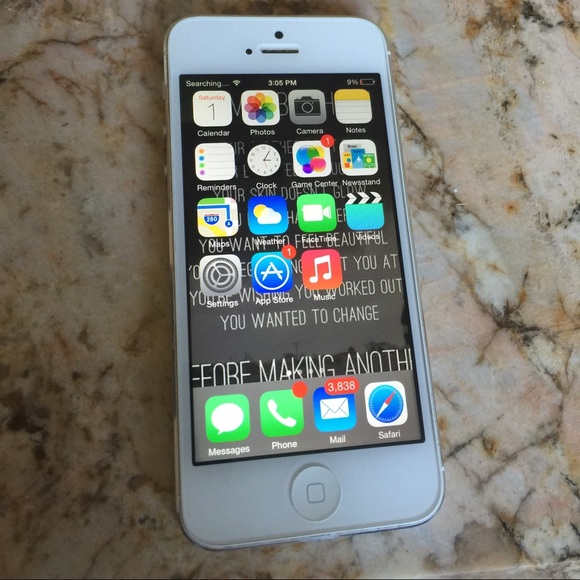 ON SALE iPhone 5s in perfect condition + otter box
