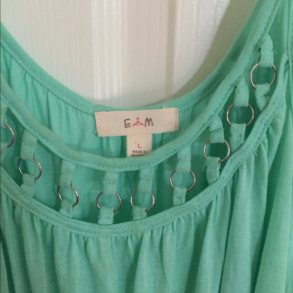 Mint tank w silver ring design - Picture 3 of 3