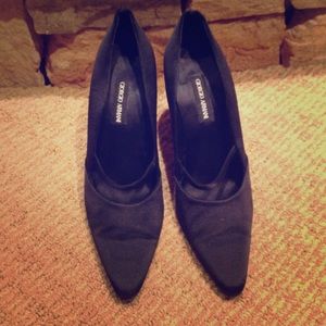 Giorgio Armani Black Satin pumps