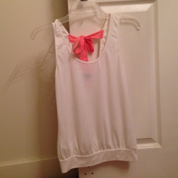 Pink Bow Tank - Picture 1 of 3
