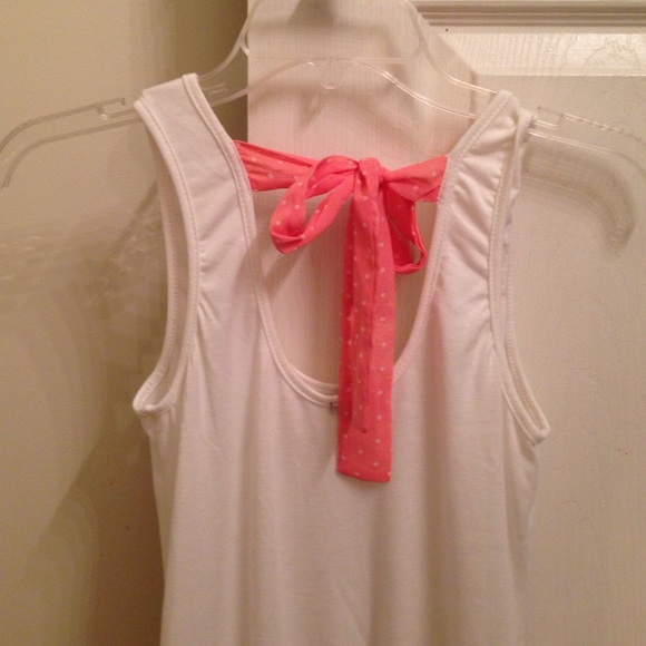 Pink Bow Tank - Picture 3 of 3