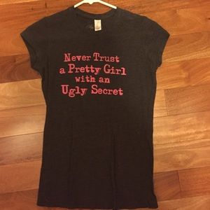 Pretty little liar graphic tee