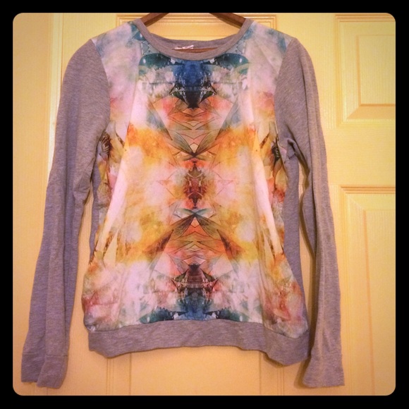 Graphic Pullover