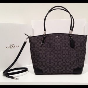 NWT Coach Outline Signature Kelsey in Black Smoke