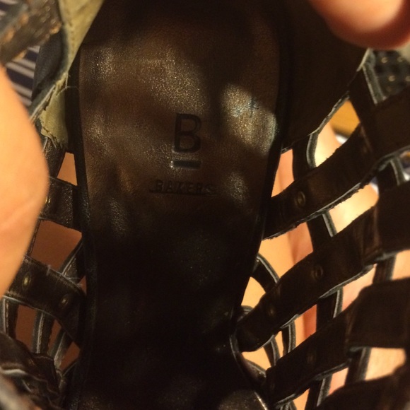 Black heels - Picture 4 of 4