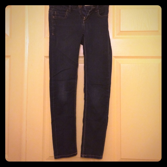 Dark wash skinny jeans