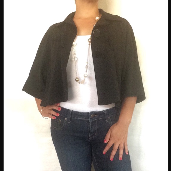 Black Half Sleeve Cropped Blazer