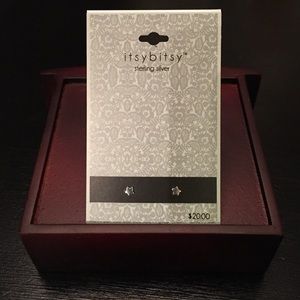 Itsybitsy Sterling Silver Star Earrings.