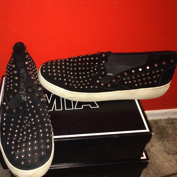 Black suede shoes with silver studs - Picture 1 of 4
