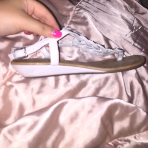 shoes - Picture 2 of 2