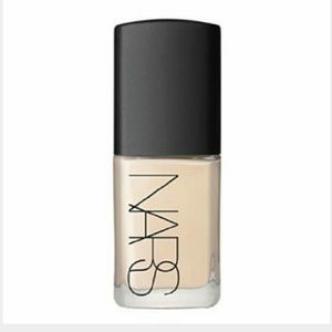 Nars Sheer matte foundation